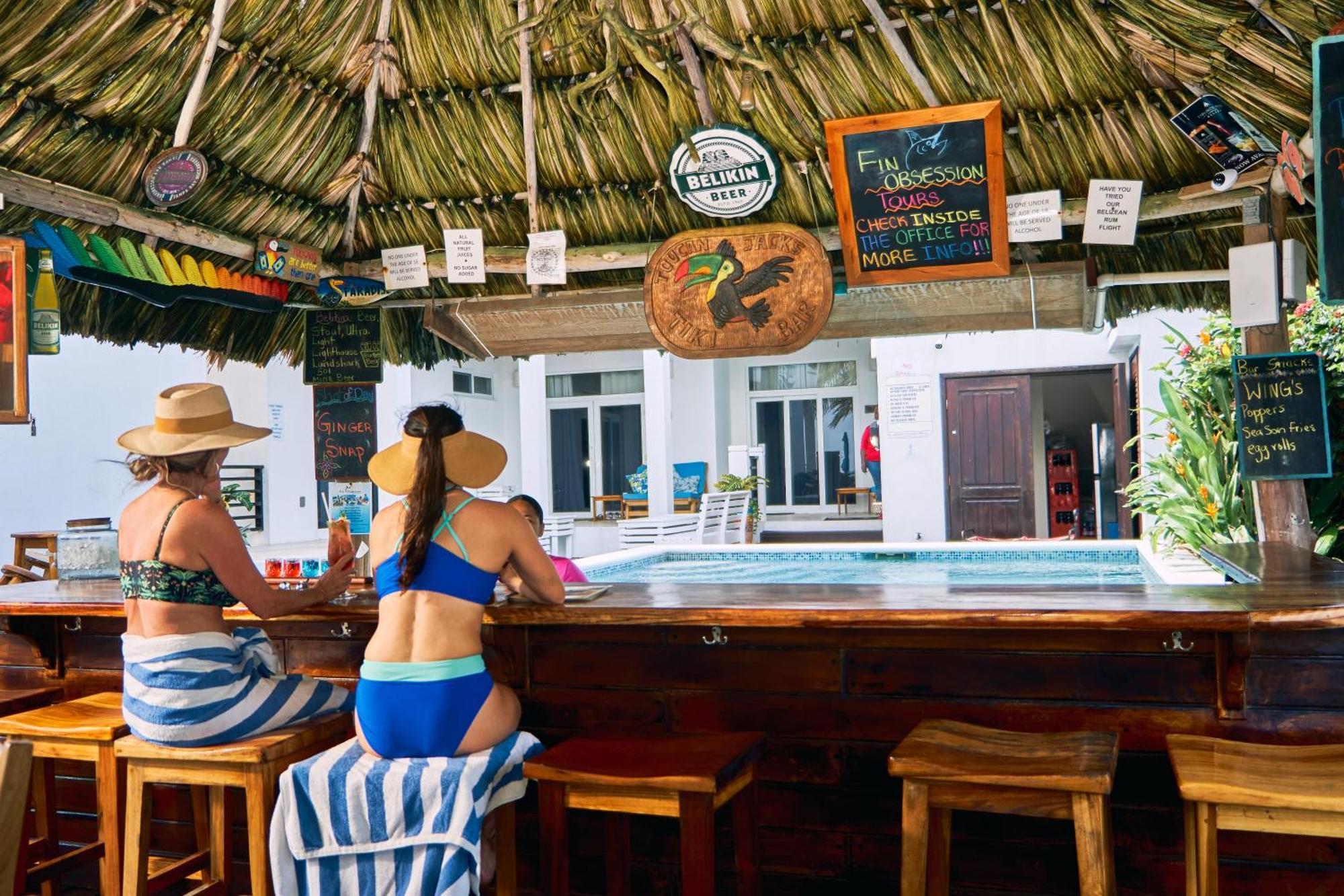 Hotel Ocean Breeze à Placencia Extérieur photo
