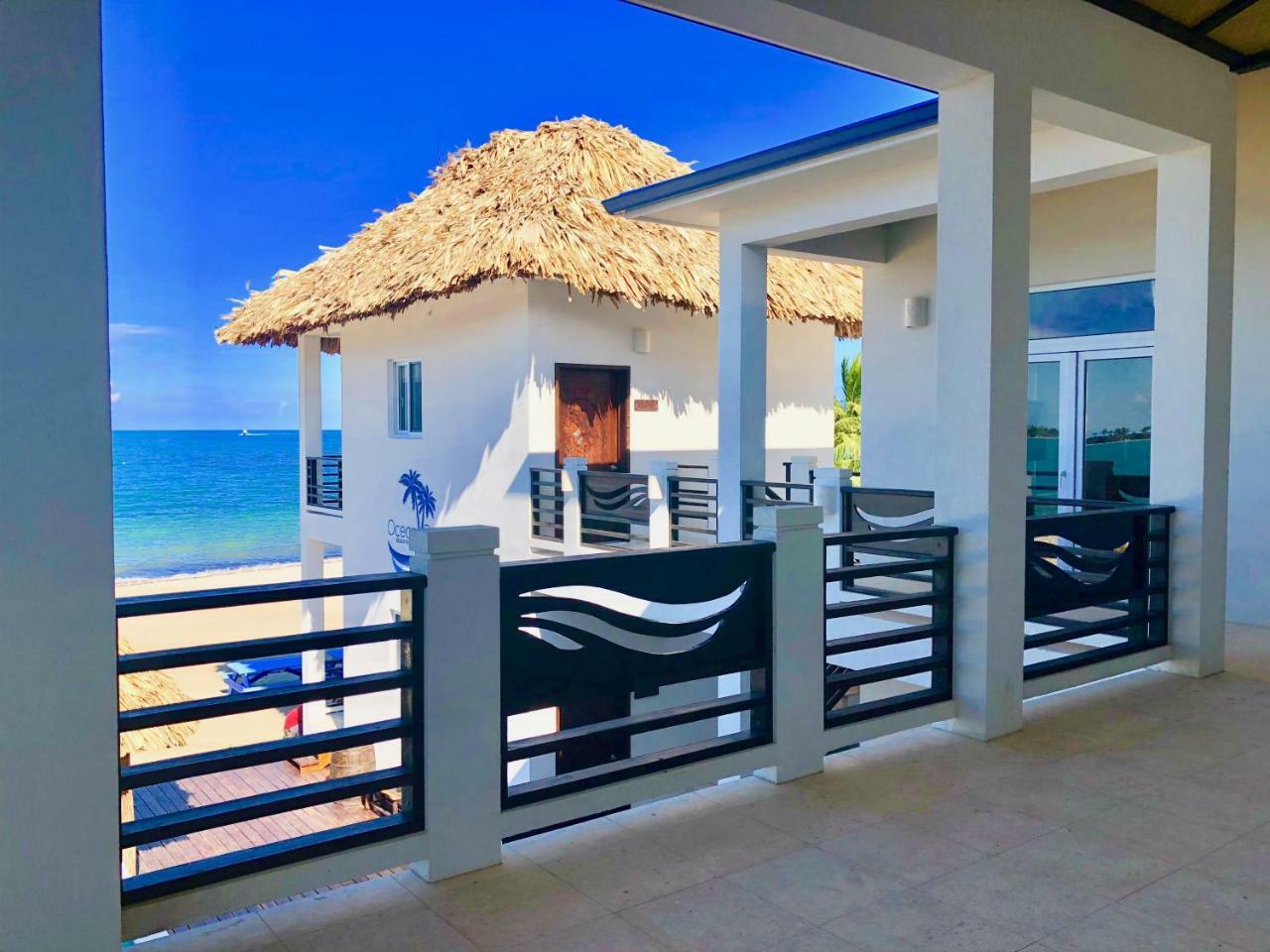 Hotel Ocean Breeze à Placencia Extérieur photo
