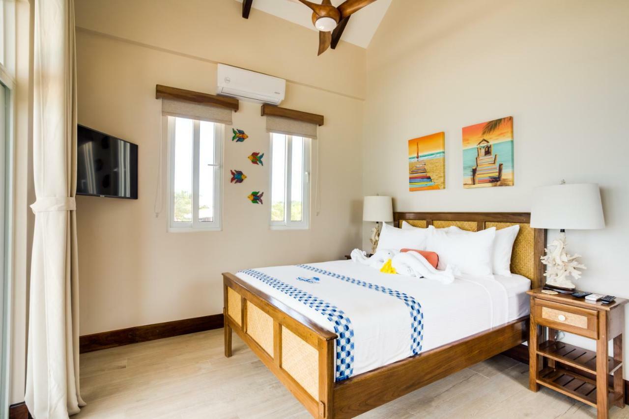 Hotel Ocean Breeze à Placencia Extérieur photo