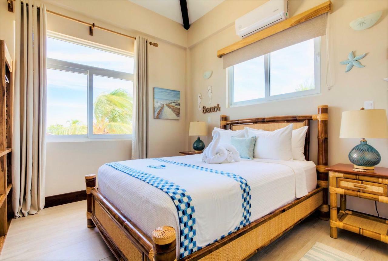 Hotel Ocean Breeze à Placencia Extérieur photo